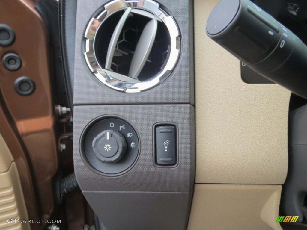 2011 Ford F250 Super Duty XLT Crew Cab 4x4 Controls Photo #77034687