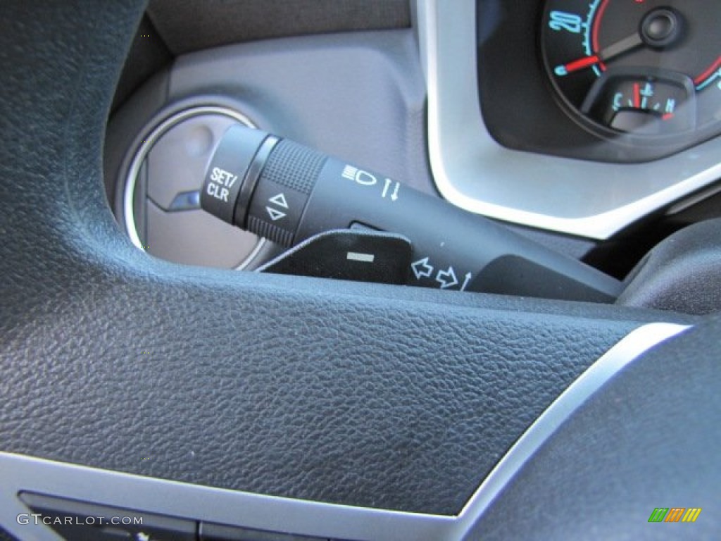 2011 Chevrolet Camaro LT/RS Coupe Controls Photo #77035008
