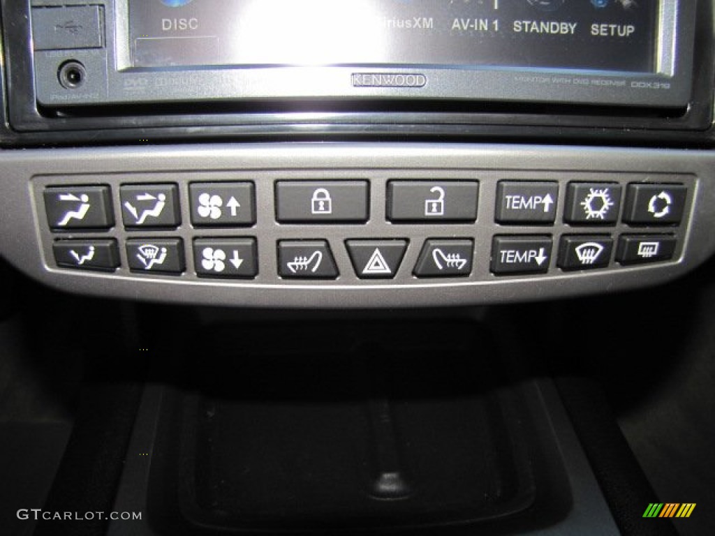 2011 Chevrolet Camaro LT/RS Coupe Controls Photo #77035137