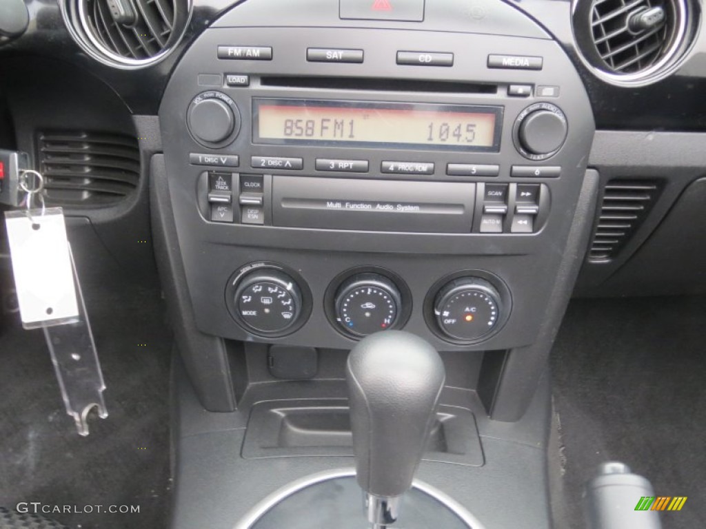 2007 Mazda MX-5 Miata Sport Roadster Controls Photo #77035872