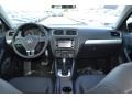 Black Uni - Jetta SE Sedan Photo No. 5