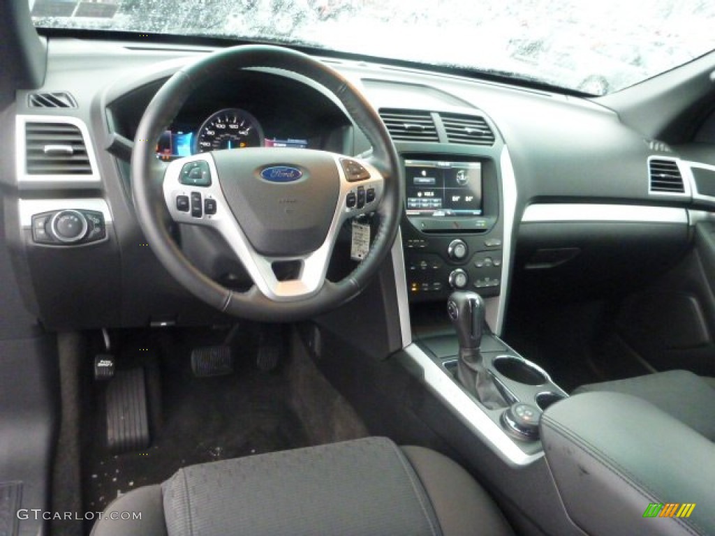 Charcoal Black Interior 2011 Ford Explorer XLT 4WD Photo #77036727
