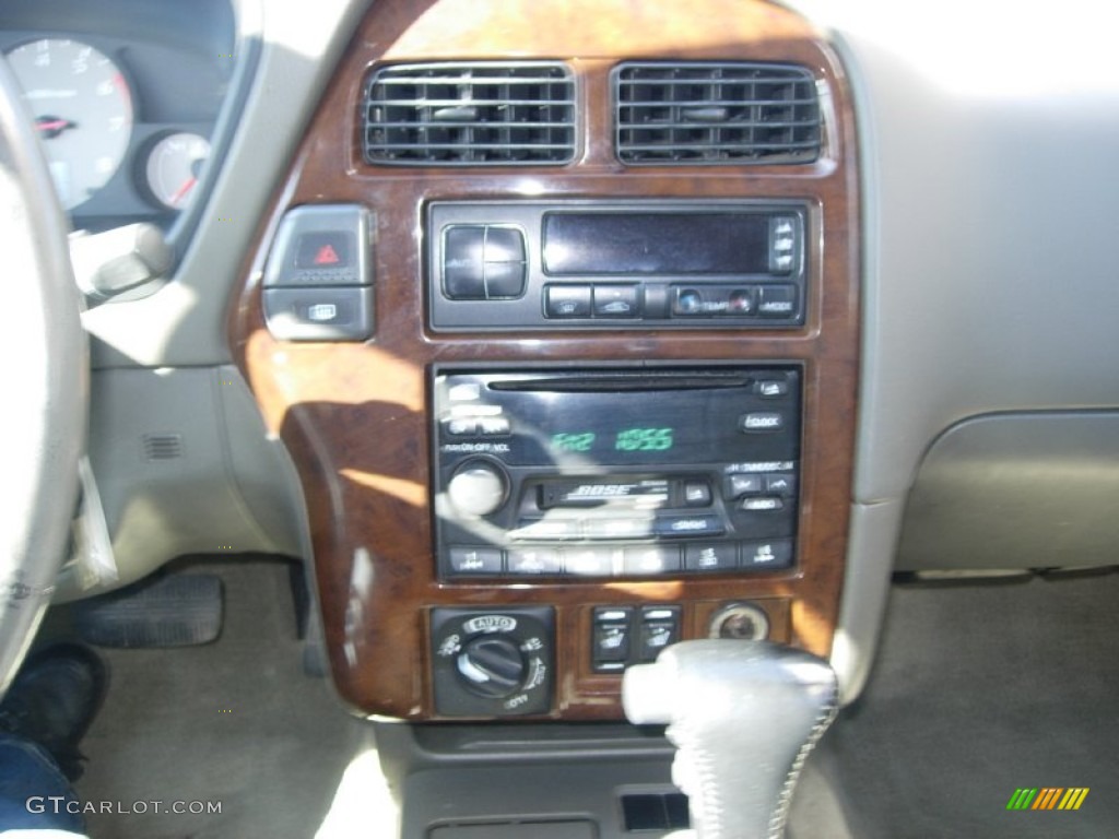 1999 QX4 4x4 - Arctic Green Metallic / Beige photo #3