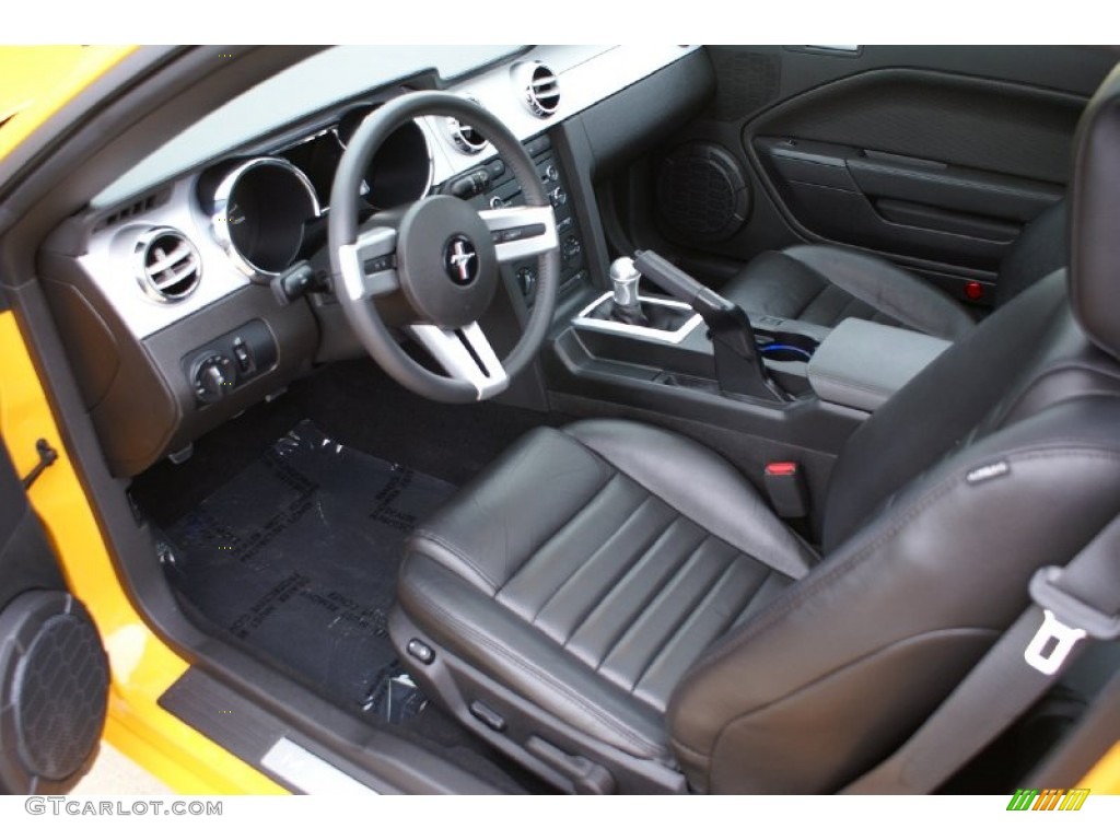Dark Charcoal Interior 2009 Ford Mustang GT Premium Coupe Photo #77037069