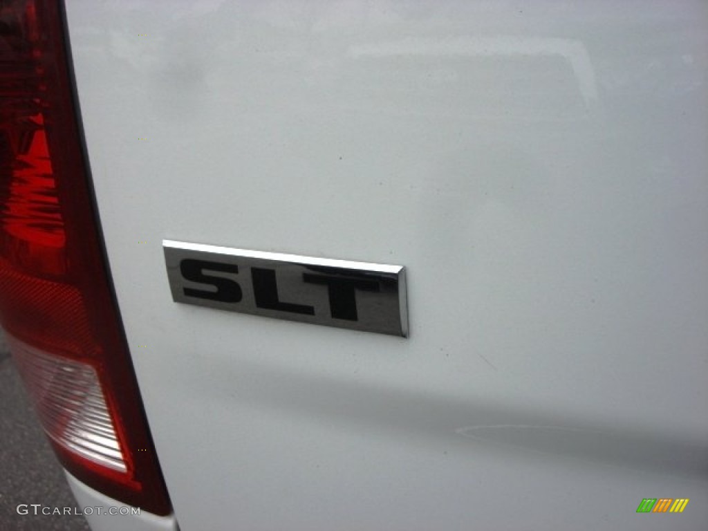 2012 Ram 1500 SLT Quad Cab 4x4 - Bright White / Dark Slate Gray/Medium Graystone photo #26