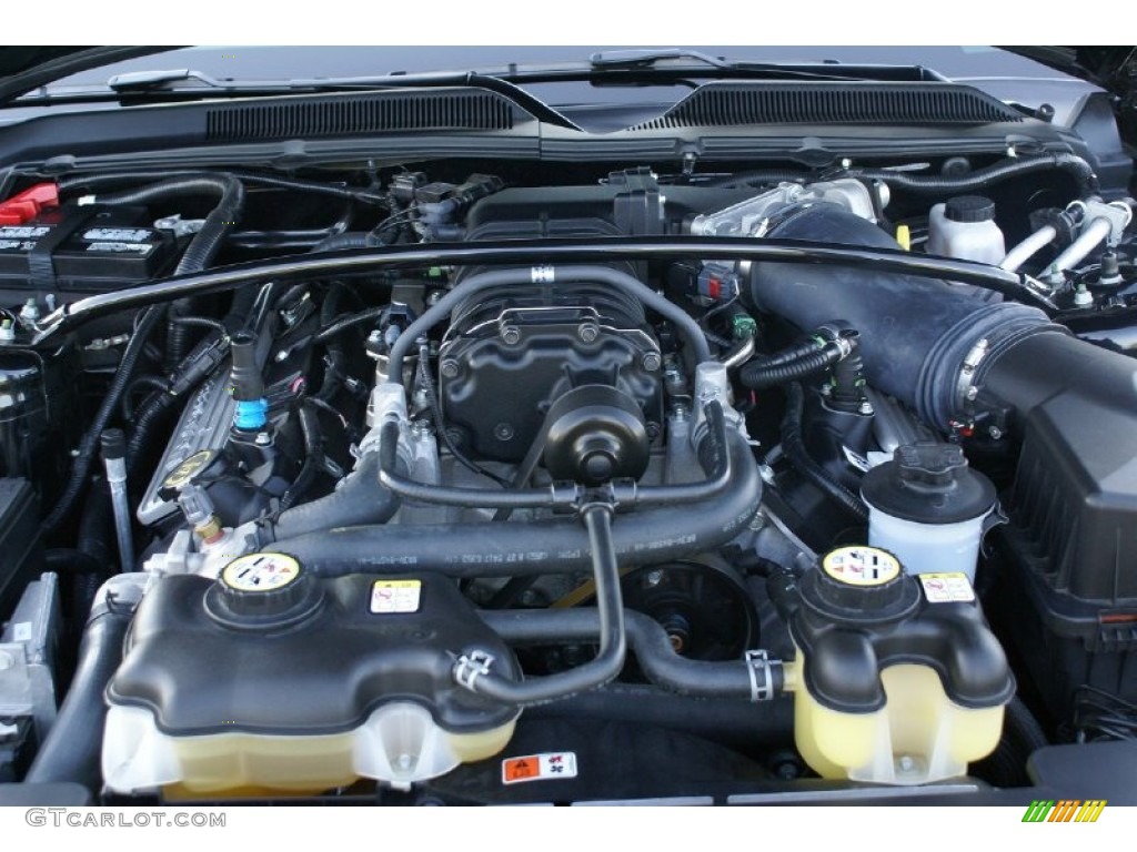 2009 Ford Mustang Shelby GT500 Coupe Engine Photos