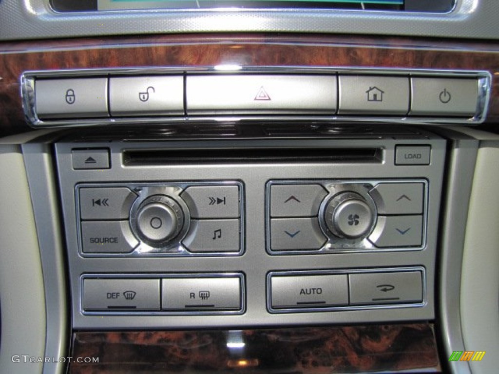 2010 Jaguar XF Premium Sport Sedan Controls Photo #77039532