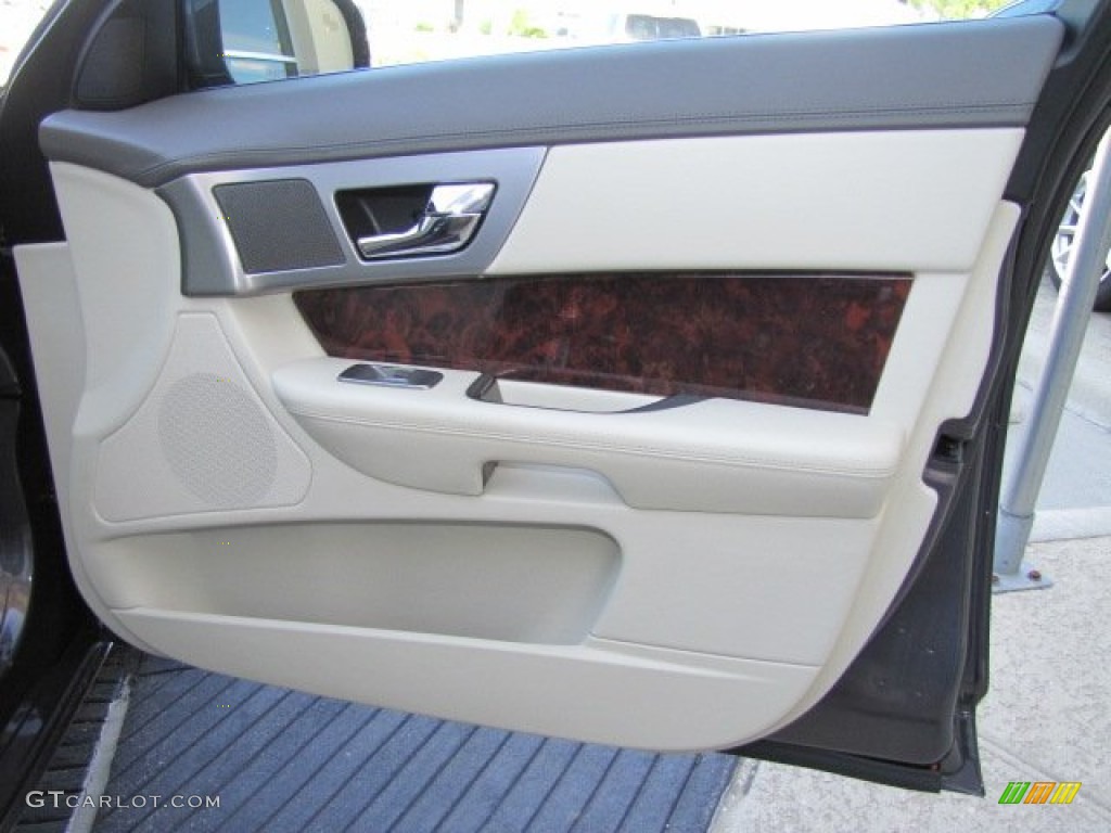 2010 Jaguar XF Premium Sport Sedan Ivory Door Panel Photo #77039905