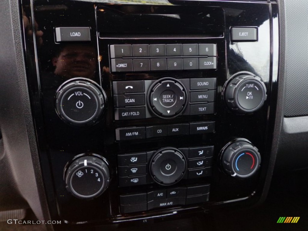 2010 Ford Escape XLT V6 Sport Package Controls Photo #77040261