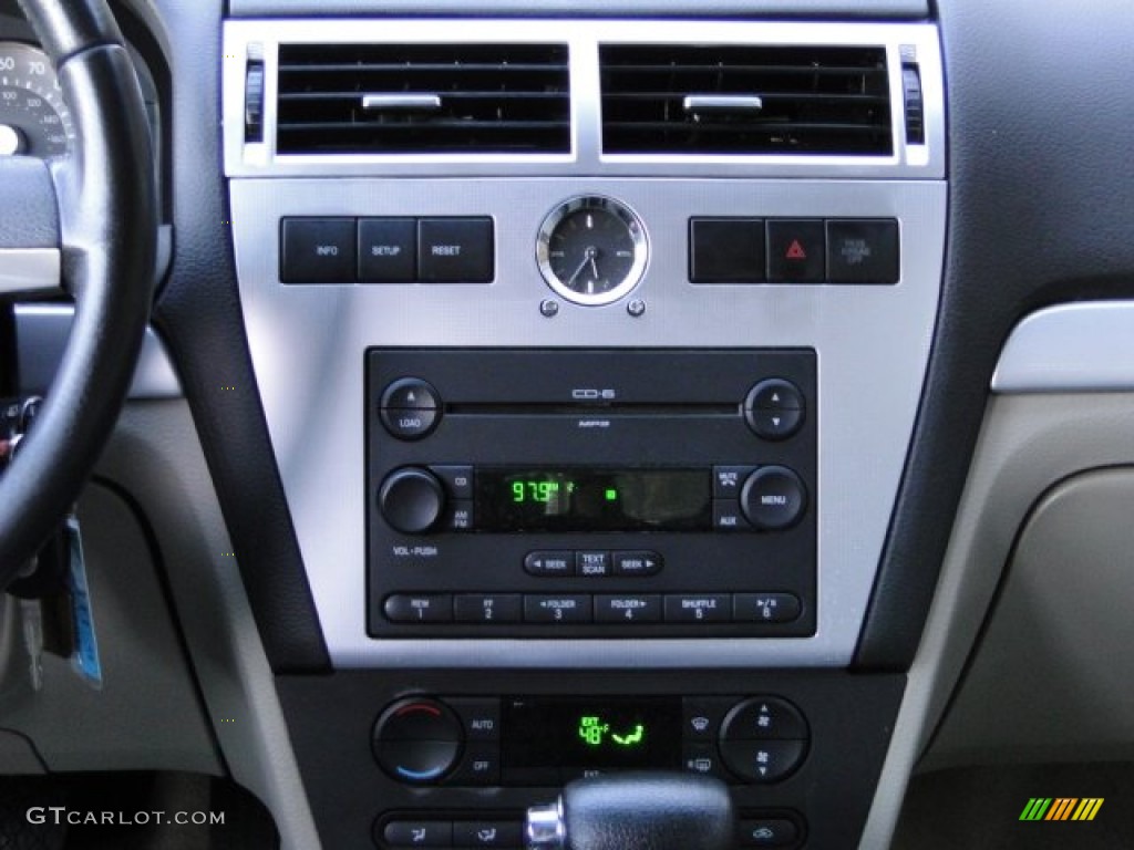 2007 Mercury Milan I4 Premier Controls Photo #77040384