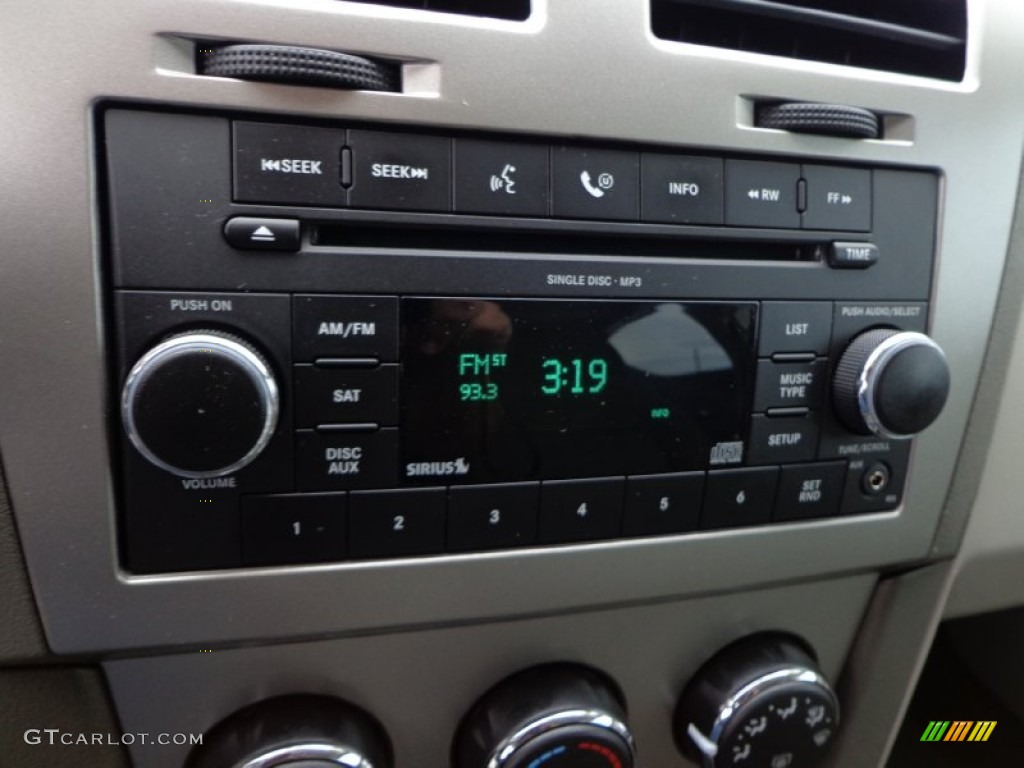 2009 Dodge Avenger SXT Audio System Photo #77040459