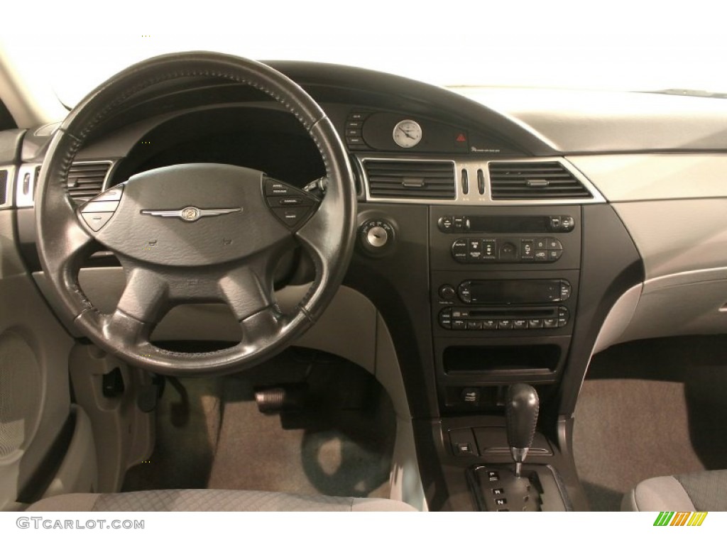 2007 Chrysler Pacifica Touring Dashboard Photos