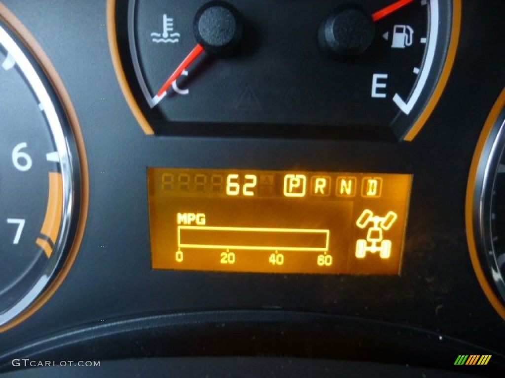 2013 Armada Platinum 4WD - Midnight Garnet / Almond photo #20