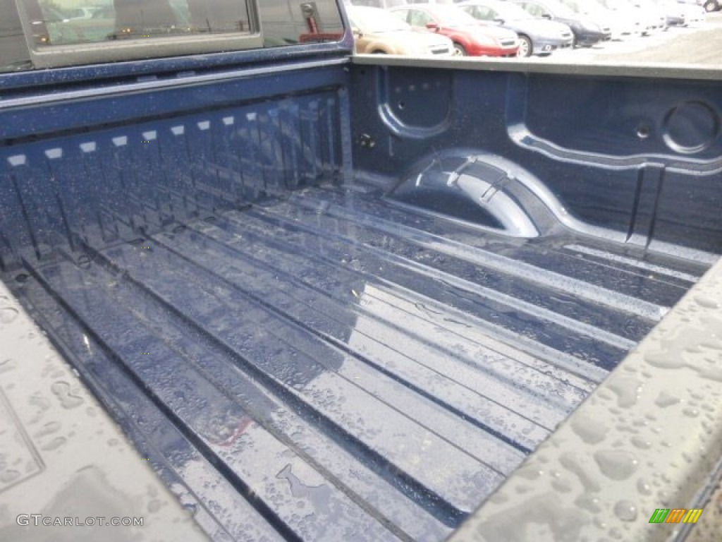 2012 Titan SV Crew Cab 4x4 - Navy Blue / Almond photo #13