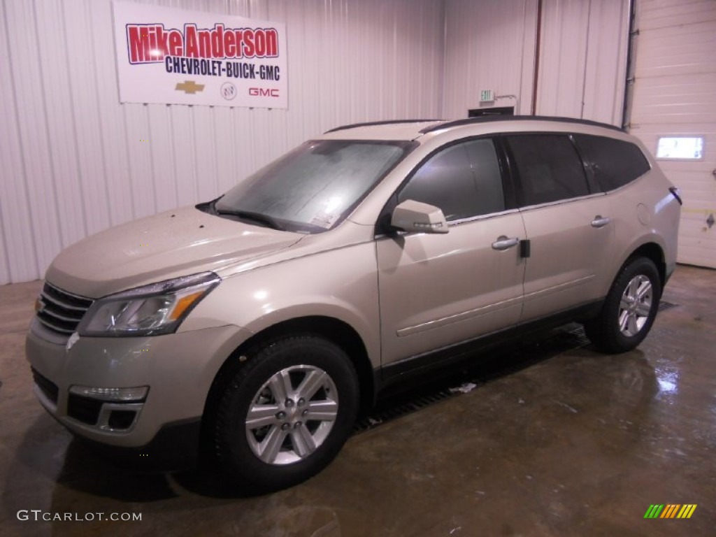 2013 Traverse LT - Champagne Silver Metallic / Ebony/Mojave photo #1