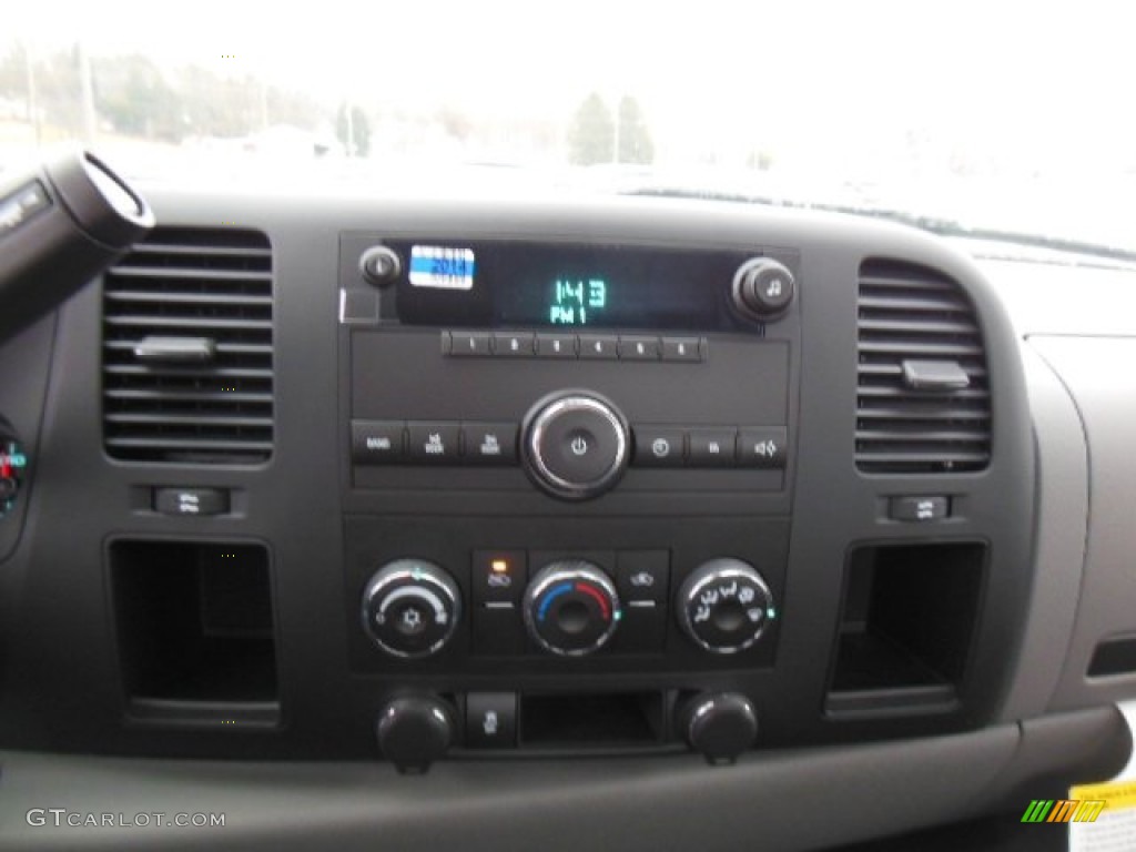 2013 GMC Sierra 1500 Regular Cab 4x4 Controls Photo #77044075