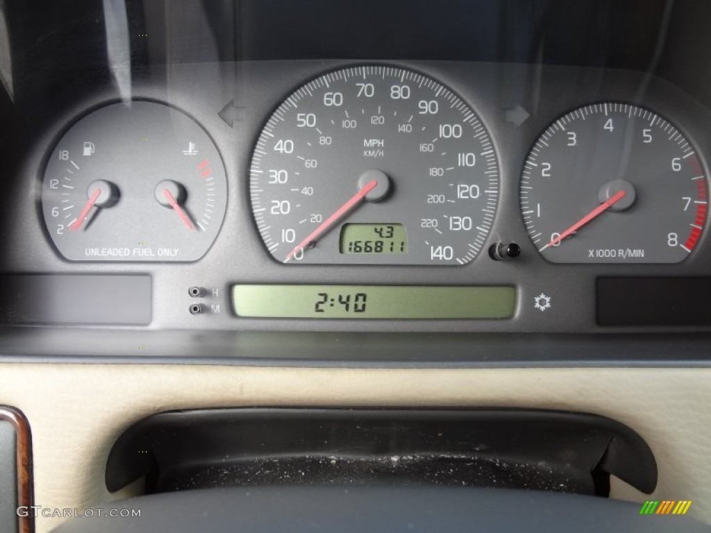 1998 Volvo S70 GLT Gauges Photo #77045251