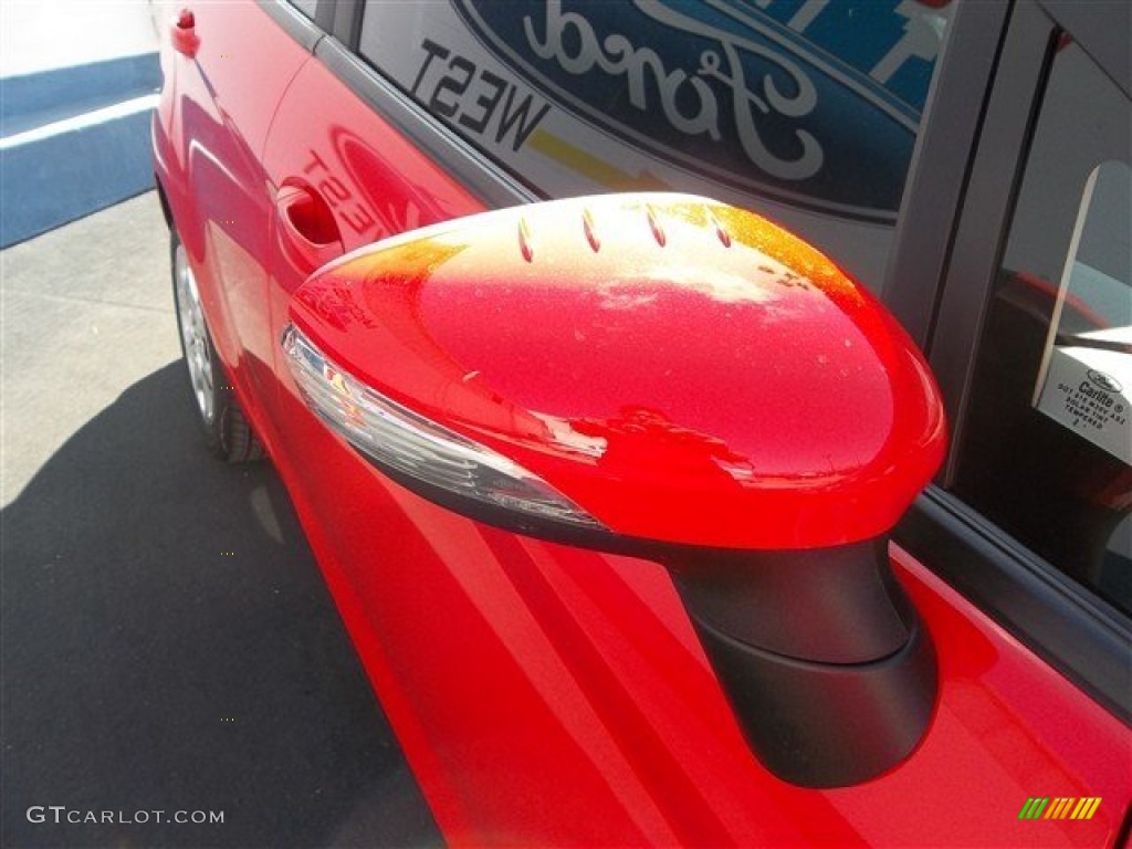 2013 Fiesta SE Sedan - Race Red / Charcoal Black photo #12