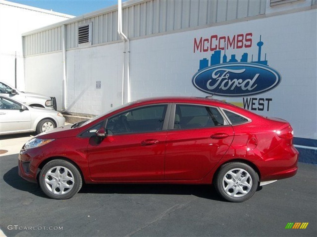 2013 Fiesta SE Sedan - Ruby Red / Charcoal Black/Light Stone photo #3