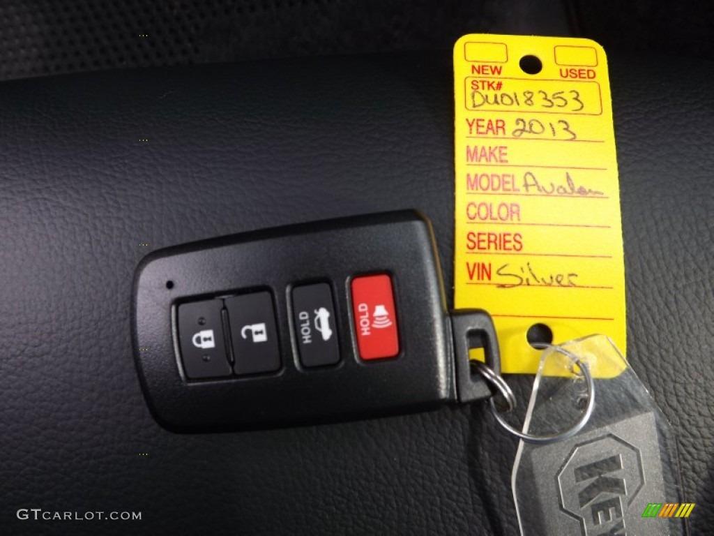 2013 Toyota Avalon XLE Keys Photo #77048038