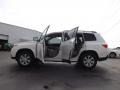 Blizzard White Pearl - Highlander V6 Photo No. 6