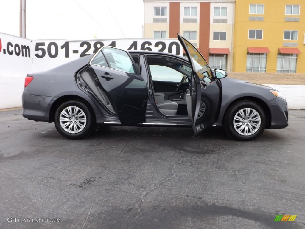 2013 Camry LE - Magnetic Gray Metallic / Ash photo #10