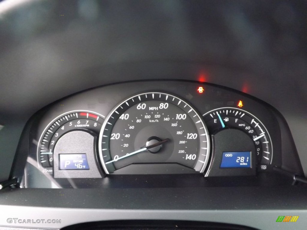 2013 Camry LE - Magnetic Gray Metallic / Ash photo #13