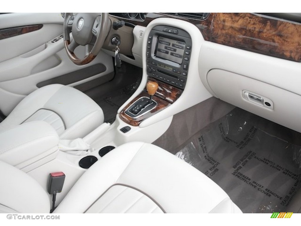 2005 Jaguar X-Type 3.0 Controls Photo #77049497