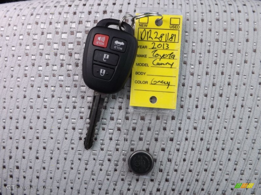 2013 Camry LE - Magnetic Gray Metallic / Ash photo #22