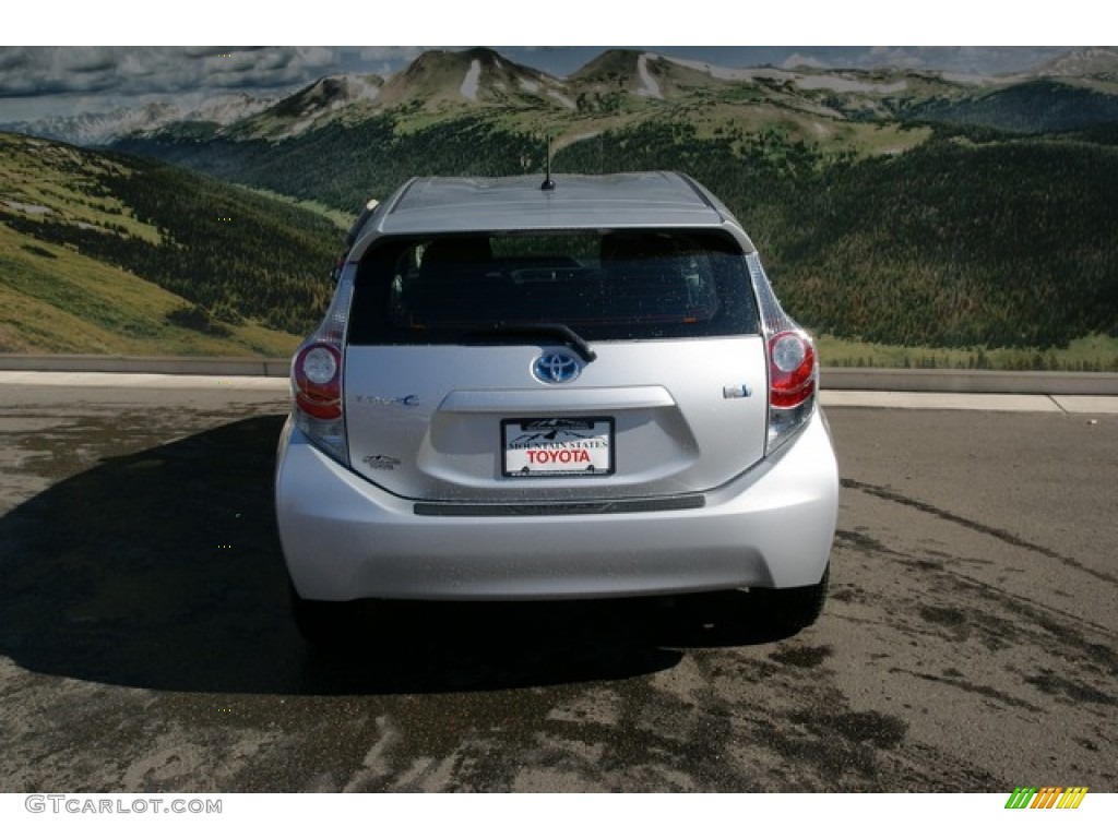 2013 Prius c Hybrid Two - Classic Silver Metallic / Light Blue Gray/Black photo #4