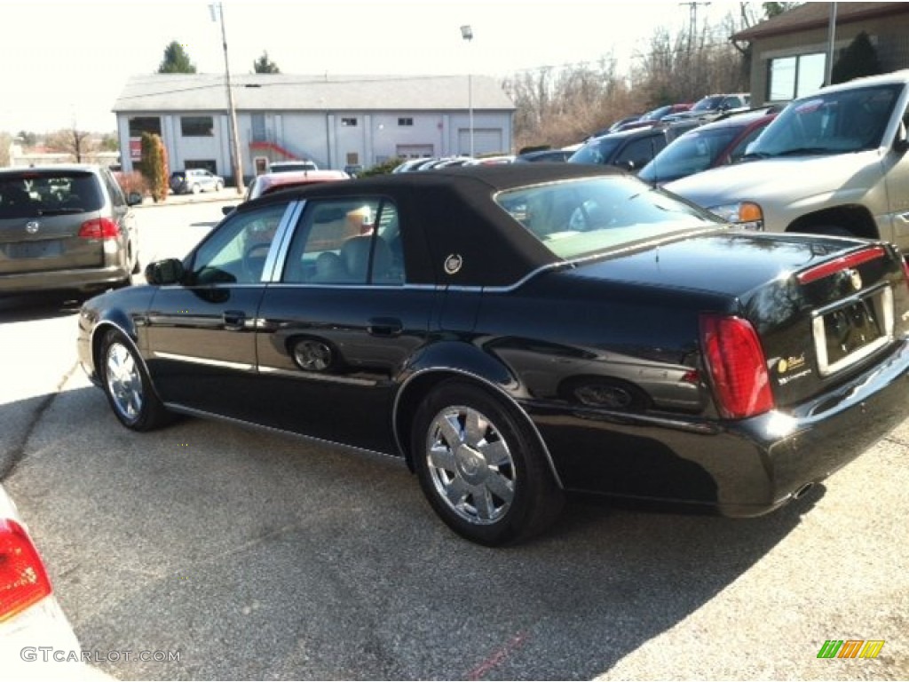 2003 DeVille DTS - Sable Black / Neutral Shale Beige photo #5