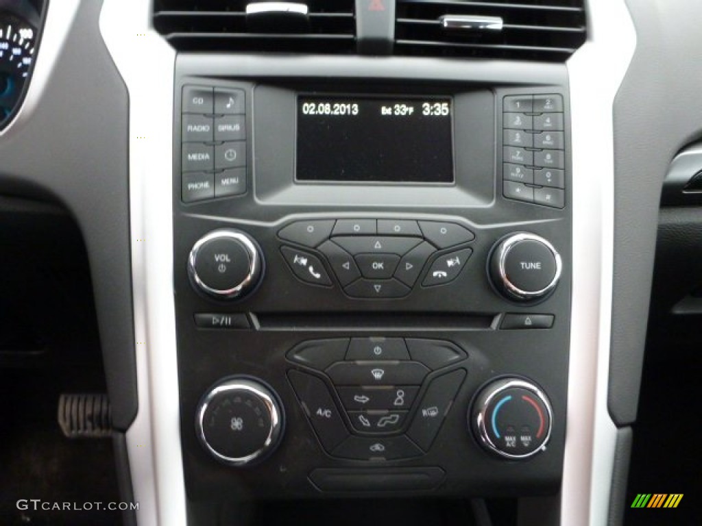 2013 Ford Fusion SE 1.6 EcoBoost Controls Photo #77056741