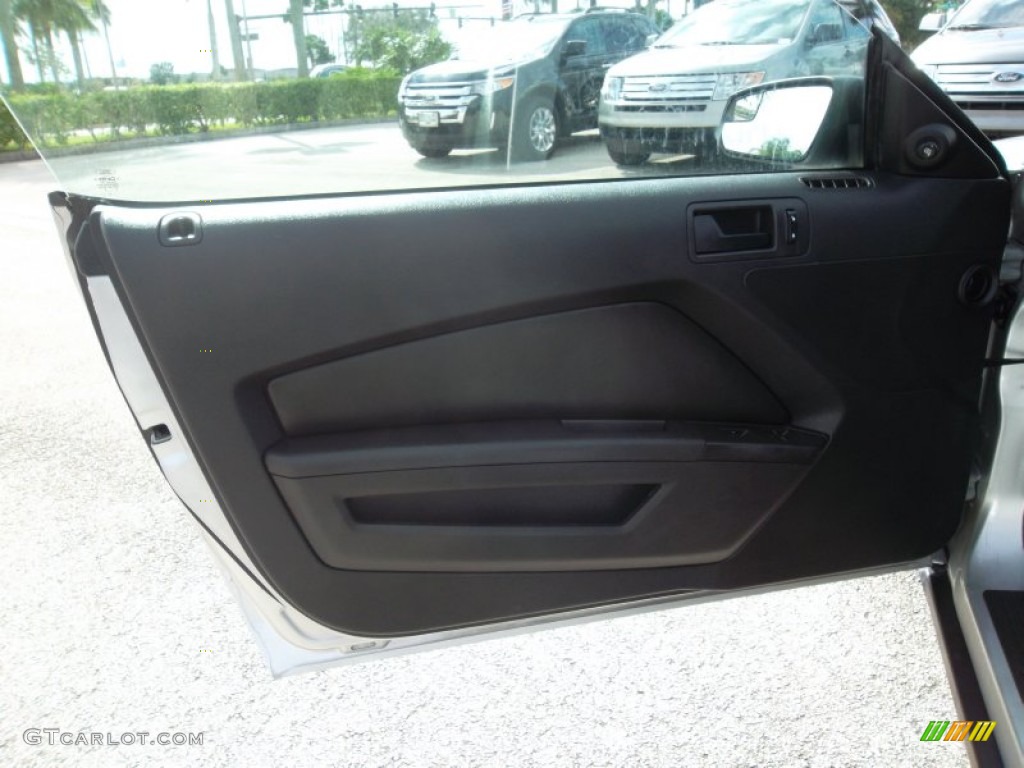 2011 Mustang V6 Convertible - Ingot Silver Metallic / Charcoal Black photo #16