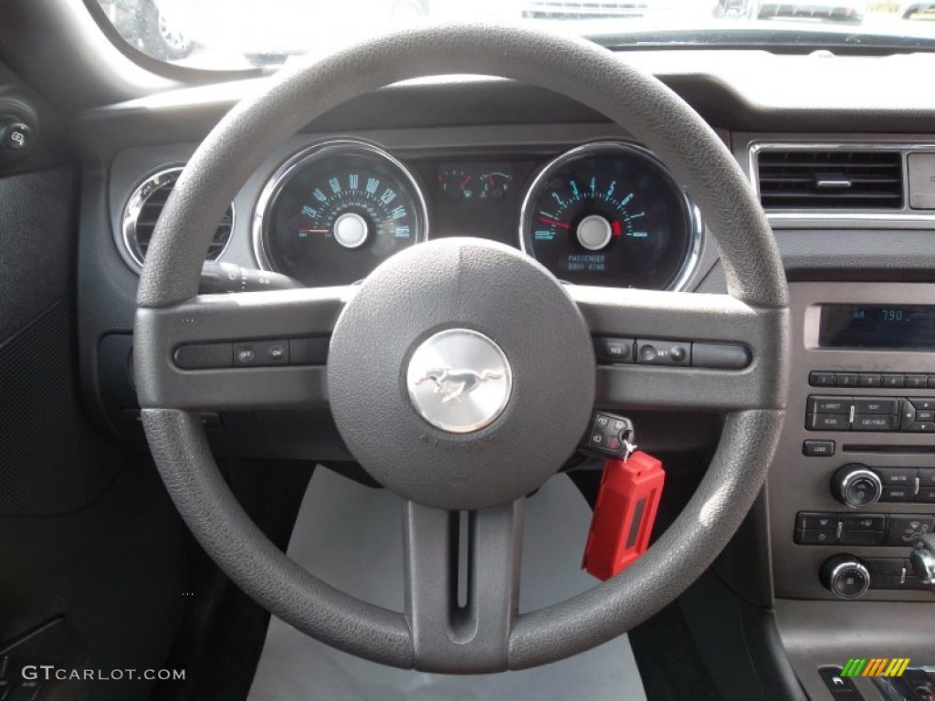 2011 Ford Mustang V6 Convertible Charcoal Black Steering Wheel Photo #77057167