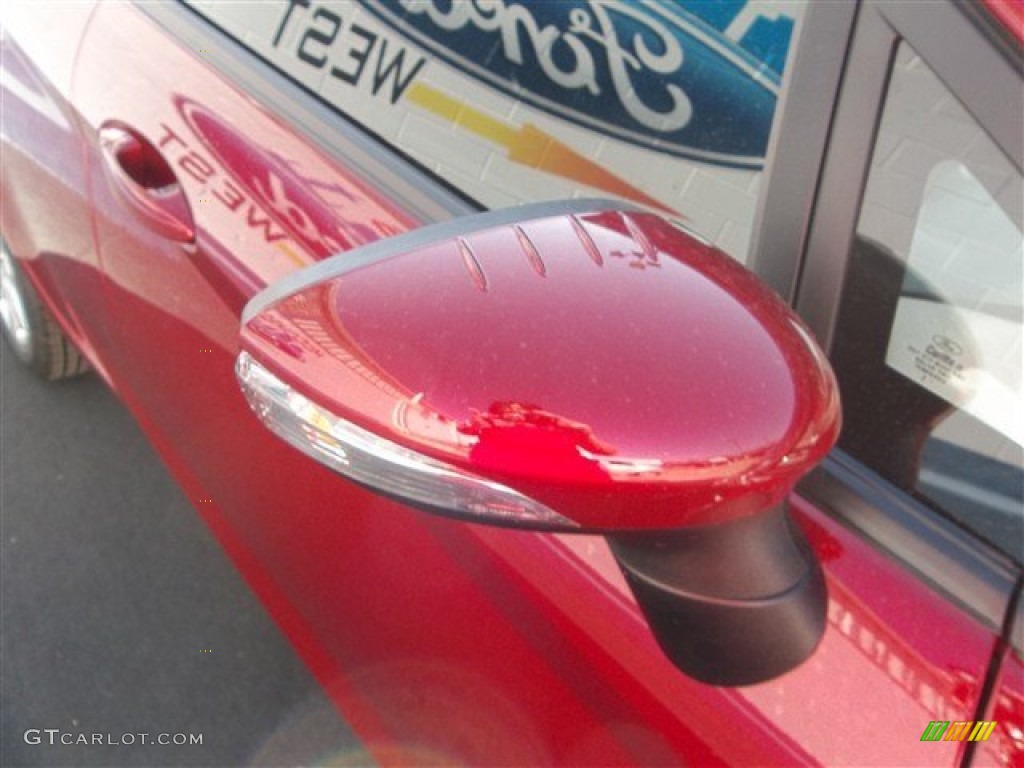 2013 Fiesta SE Sedan - Ruby Red / Charcoal Black photo #12