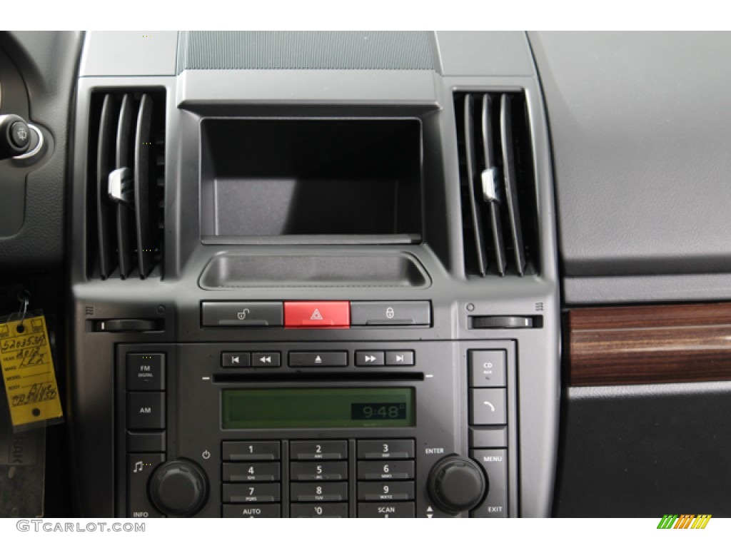 2012 Land Rover LR2 3.2 Controls Photo #77058486
