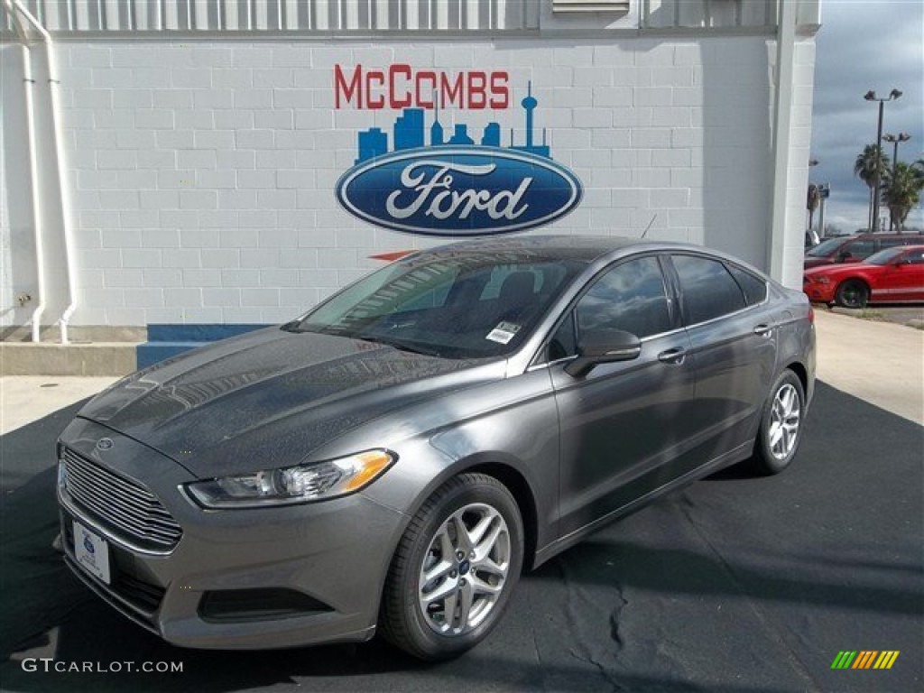 2013 Fusion SE - Sterling Gray Metallic / Charcoal Black photo #2