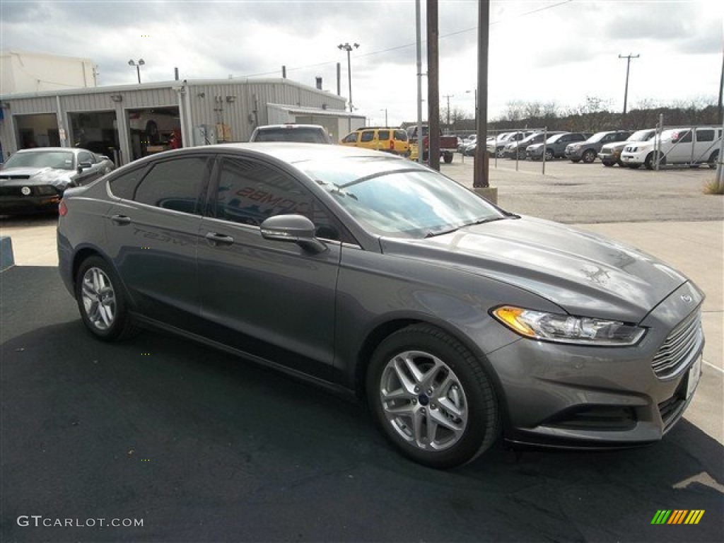 2013 Fusion SE - Sterling Gray Metallic / Charcoal Black photo #10