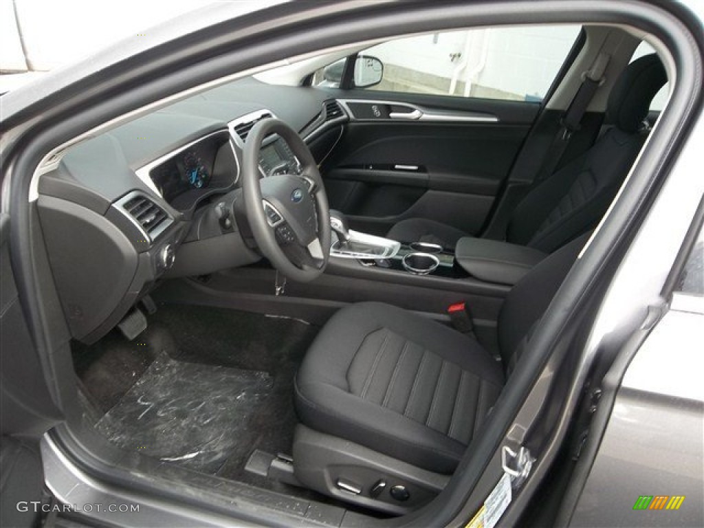 2013 Fusion SE - Sterling Gray Metallic / Charcoal Black photo #19