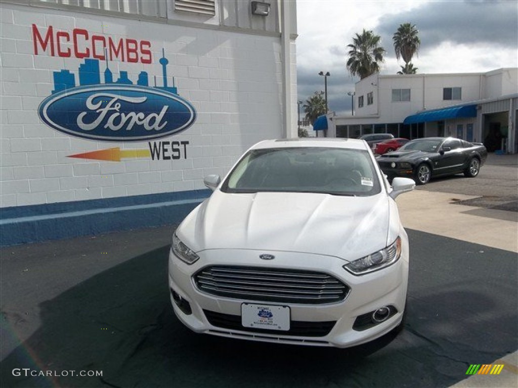 2013 Fusion SE 1.6 EcoBoost - White Platinum Metallic Tri-coat / Dune photo #1