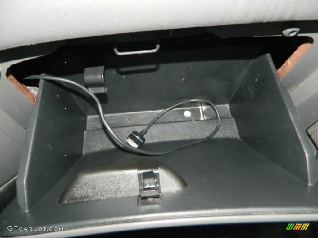 2003 Focus ZX5 Hatchback - Pitch Black / Medium Graphite photo #26