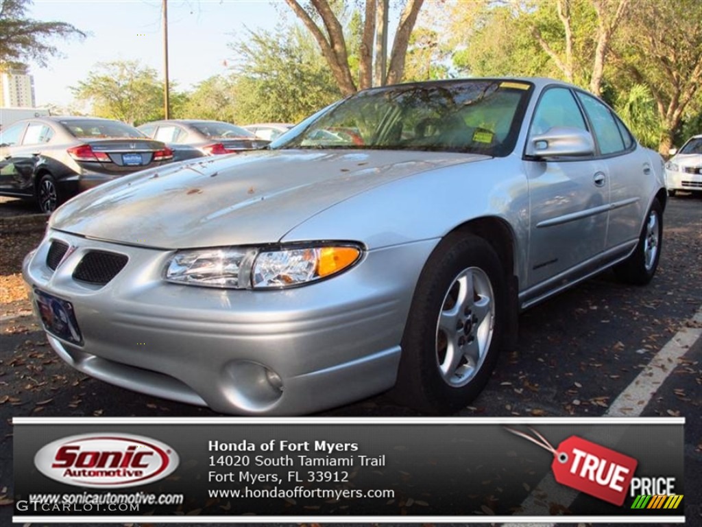 2002 Grand Prix SE Sedan - Galaxy Silver Metallic / Gray photo #1