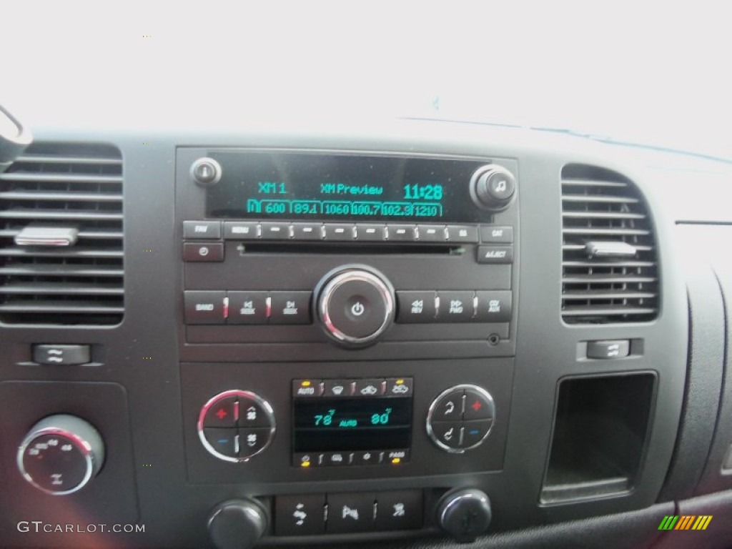 2011 GMC Sierra 1500 SLE Extended Cab 4x4 Controls Photo #77065272