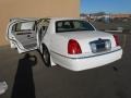 2001 Vibrant White Lincoln Town Car Signature  photo #13