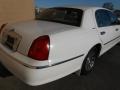 Vibrant White - Town Car Signature Photo No. 18