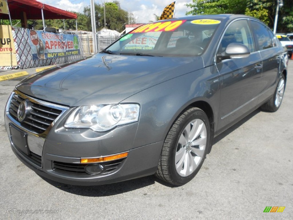United Grey Metallic 2007 Volkswagen Passat 2.0T Wolfsburg Edition Sedan Exterior Photo #77067435
