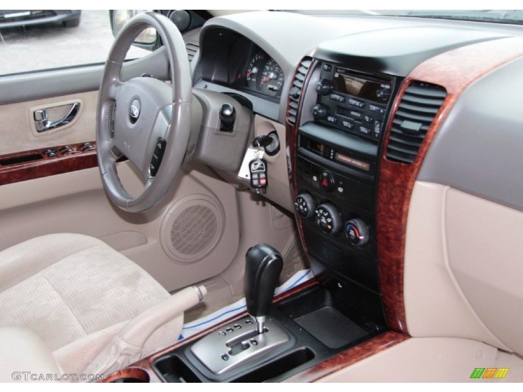 2005 Sorento EX 4WD - Ivy Green Metallic / Beige photo #5