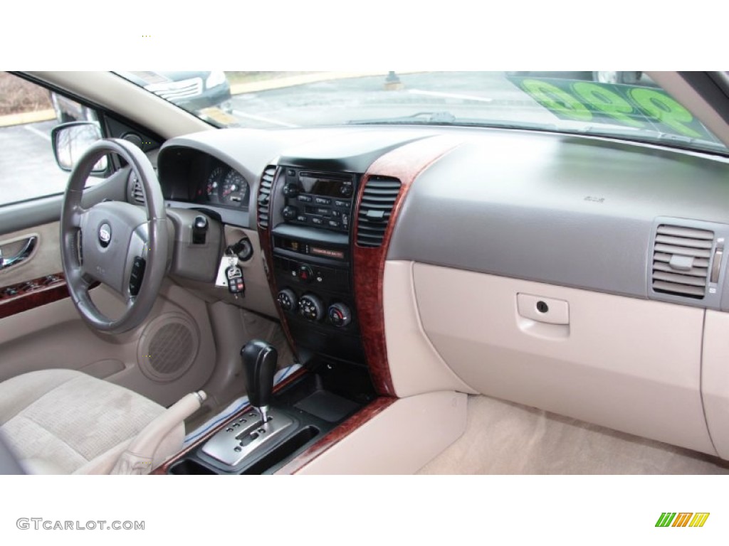 2005 Sorento EX 4WD - Ivy Green Metallic / Beige photo #8