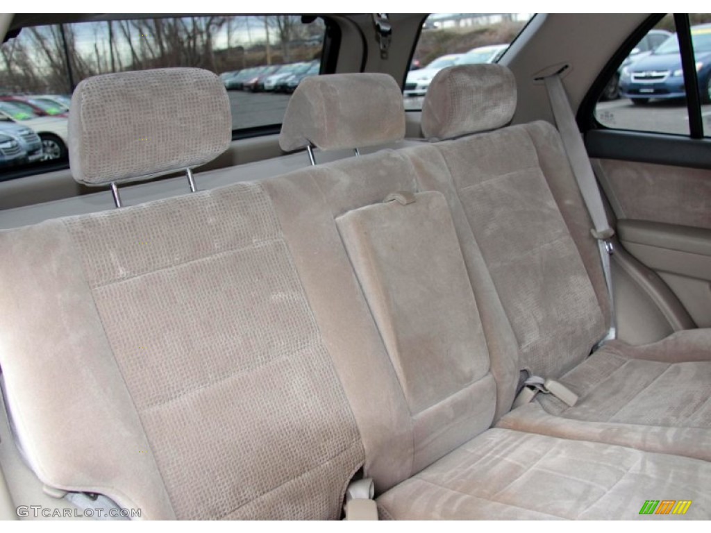 2005 Sorento EX 4WD - Ivy Green Metallic / Beige photo #12