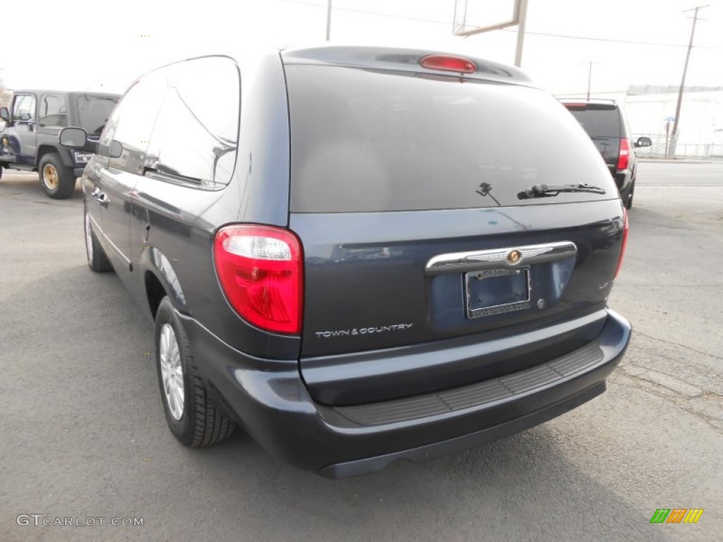 2007 Town & Country LX - Modern Blue Pearl / Medium Slate Gray photo #12